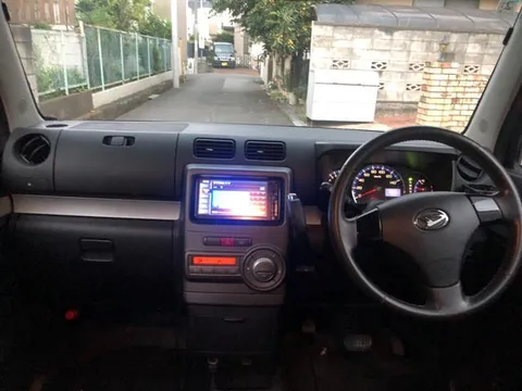 Daihatsu Move Conte