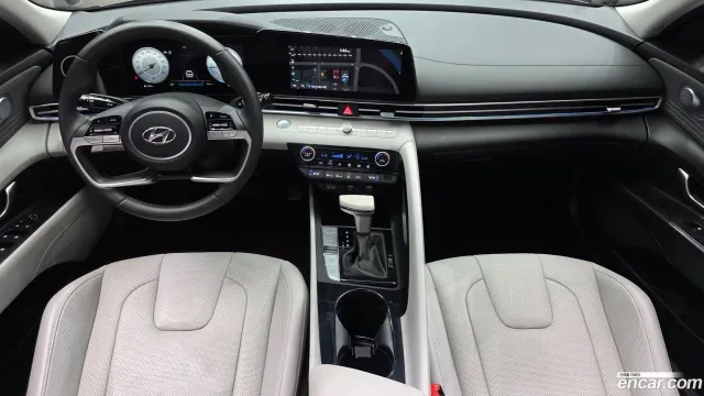 Hyundai Elantra (Avante)