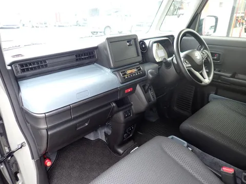 Suzuki Spacia Base