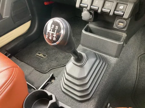 Suzuki Jimny Sierra