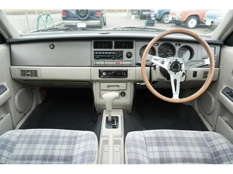 Nissan Rasheen