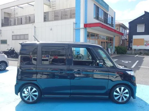 Suzuki Spacia Custom Z