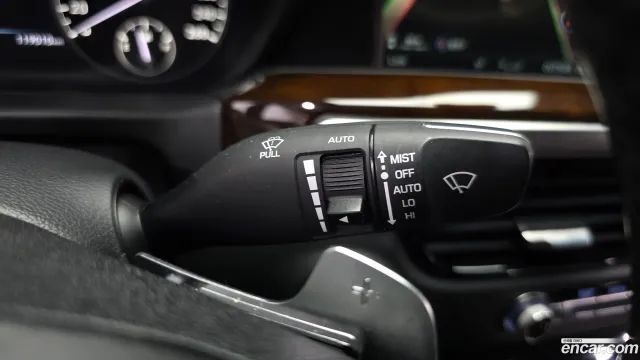 Genesis G90 (EQ900)