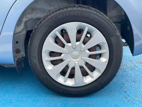 Toyota Yaris (Vitz)