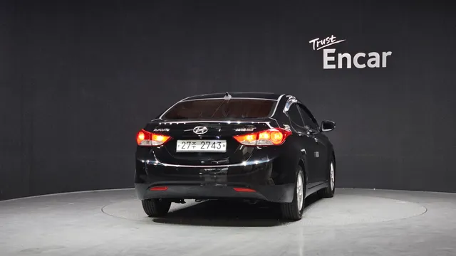 Hyundai Elantra (Avante)