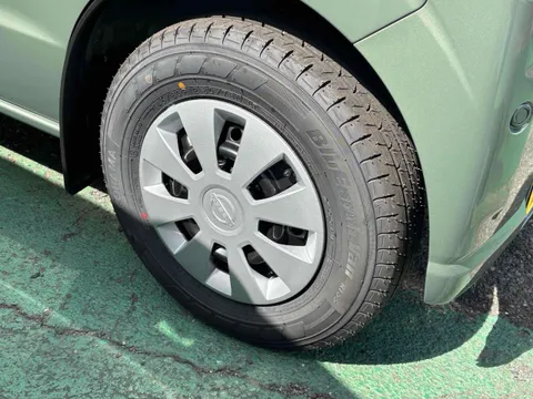 Nissan Clipper Van