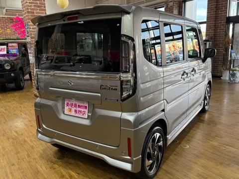 Suzuki Spacia