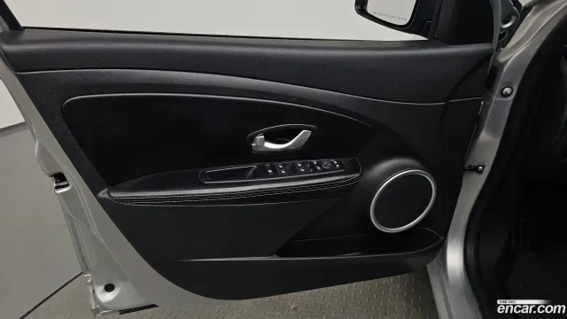 Renault SM3