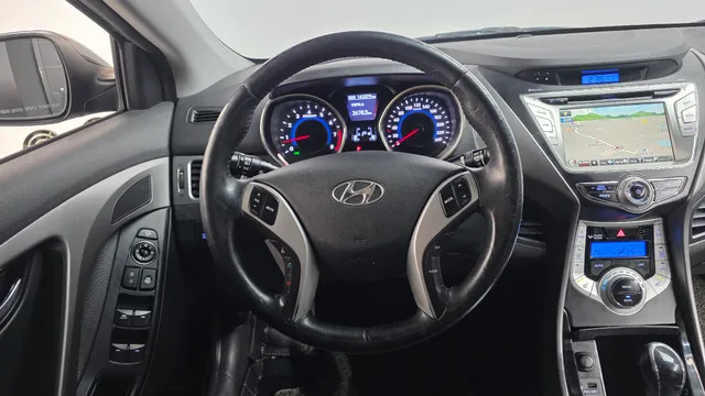 Hyundai Elantra (Avante)
