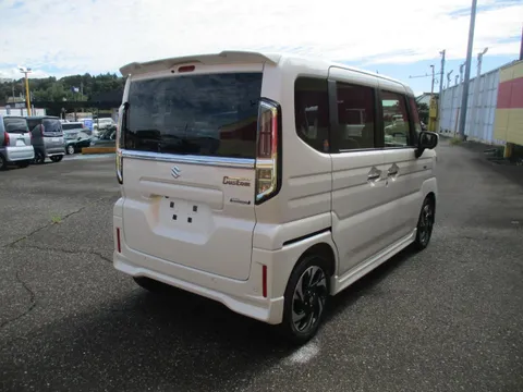 Suzuki Spacia Custom
