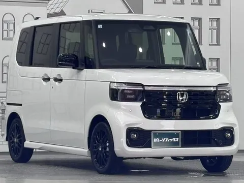 Honda N-BOX Custom