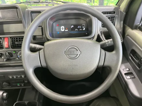 Nissan Clipper Truck