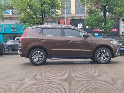 Geely Vision X6