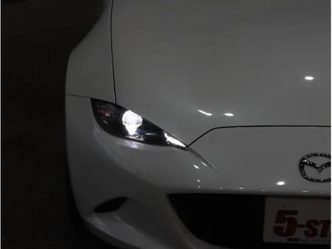 Mazda MX-5 (Roadster)