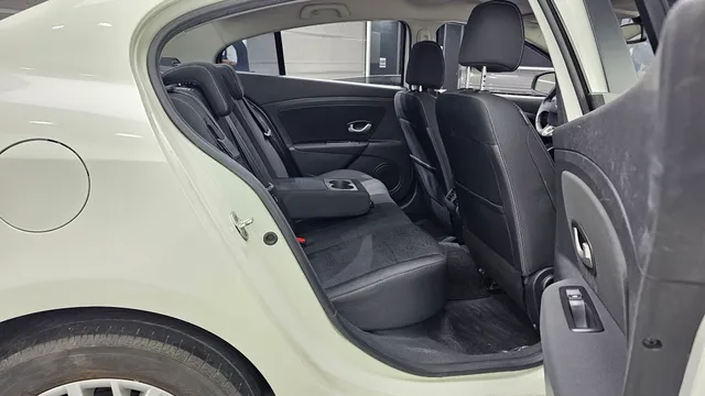 Renault SM3