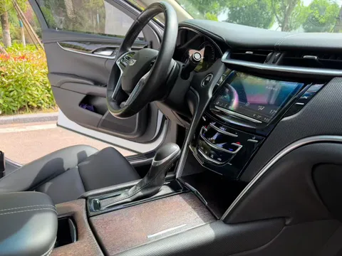 Cadillac XTS