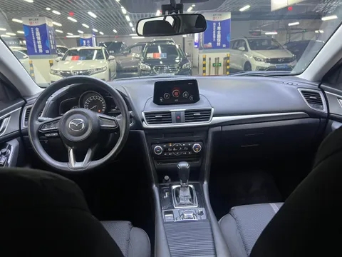 Mazda Mazda 3