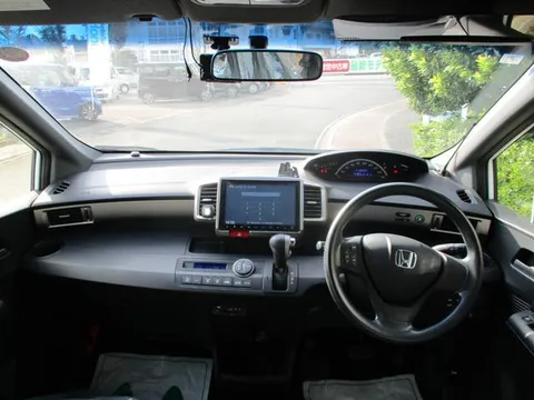 Honda Freed Spike