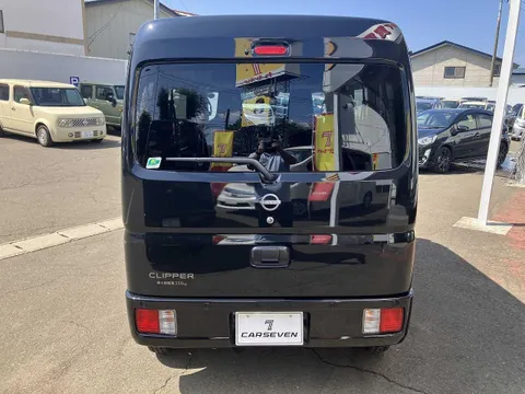 Nissan Clipper Van