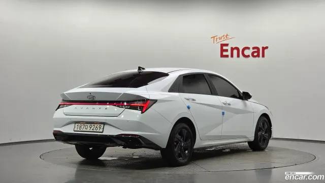 Hyundai Elantra (Avante)