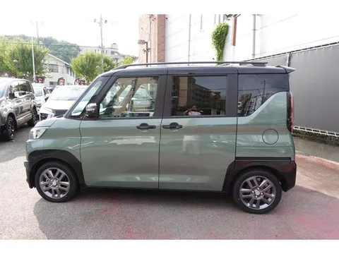 Mitsubishi Delica Mini