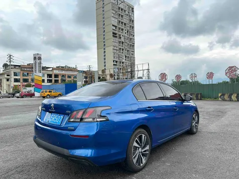 Peugeot 408