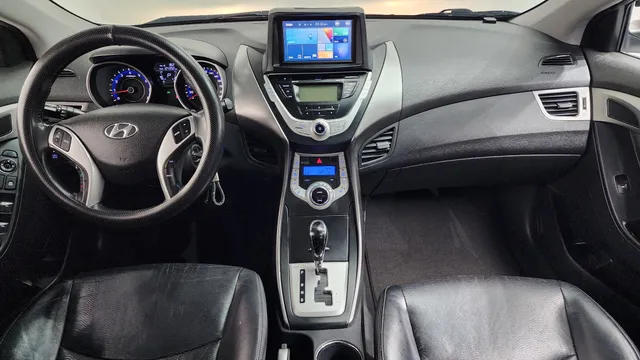 Hyundai Elantra (Avante)