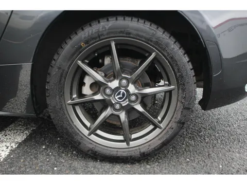 Mazda MX-5 (Roadster)