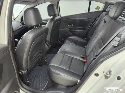 Renault SM3