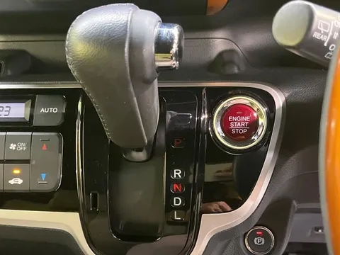 Honda N-BOX Slash