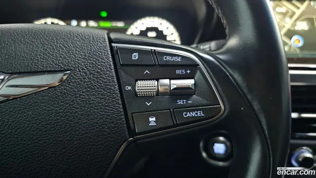 Genesis G90 (EQ900)