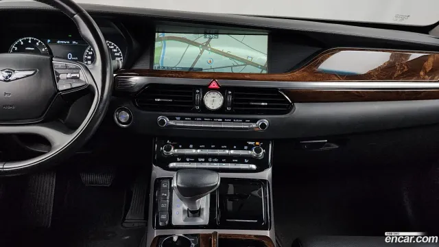 Genesis G90 (EQ900)