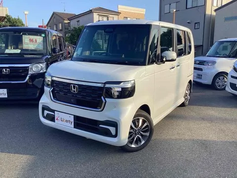 Honda N-BOX Custom