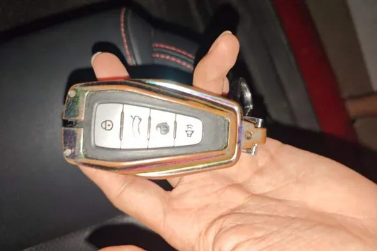 Geely Binray