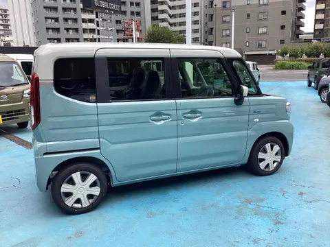 Suzuki Spacia