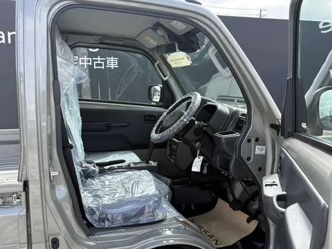 Nissan Clipper Truck
