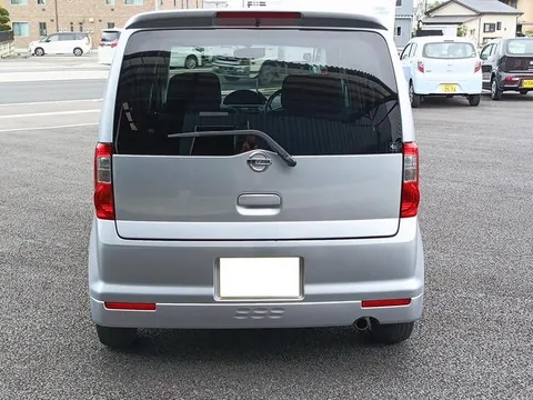 Nissan Otti