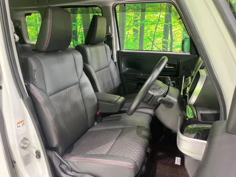 Suzuki Spacia Custom