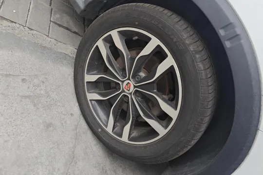 Roewe RX5
