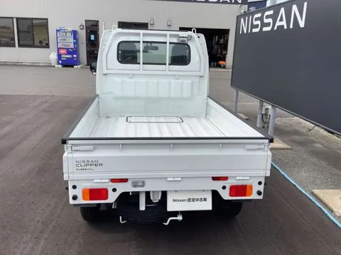 Nissan Clipper Truck