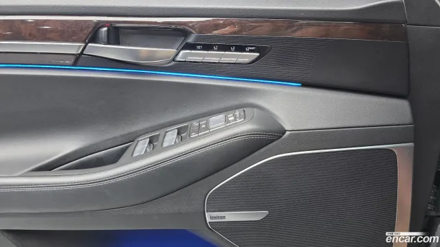 Genesis G90 (EQ900)
