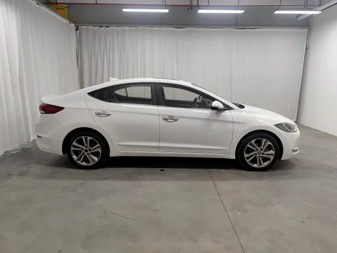 Hyundai Elantra (Avante)