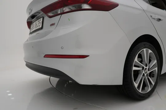 Hyundai Elantra (Avante)