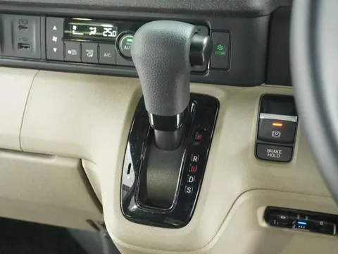 Honda N-BOX Joy