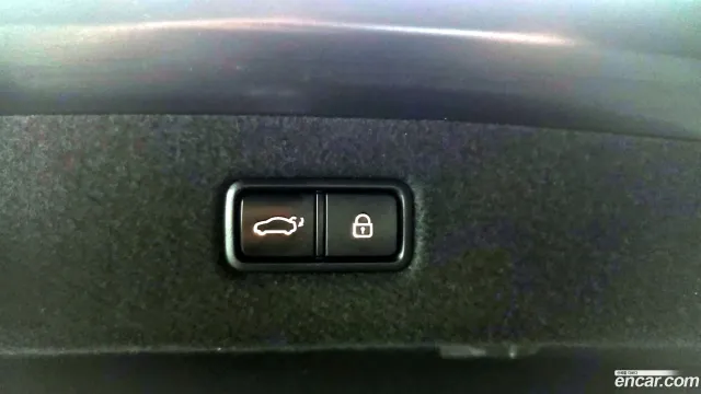 Genesis G90 (EQ900)