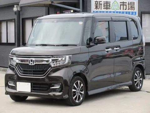 Honda N-BOX Custom
