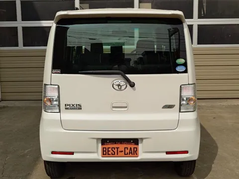 Toyota Pixis Space