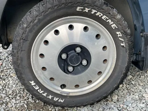 Daihatsu Naked
