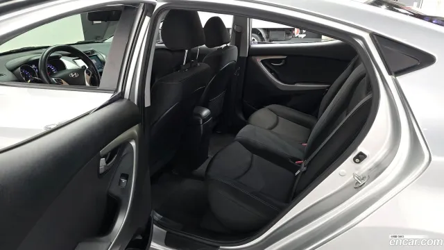 Hyundai Elantra (Avante)