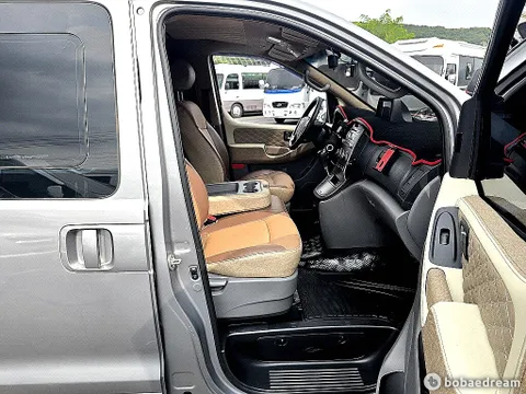 Hyundai Grand Starex